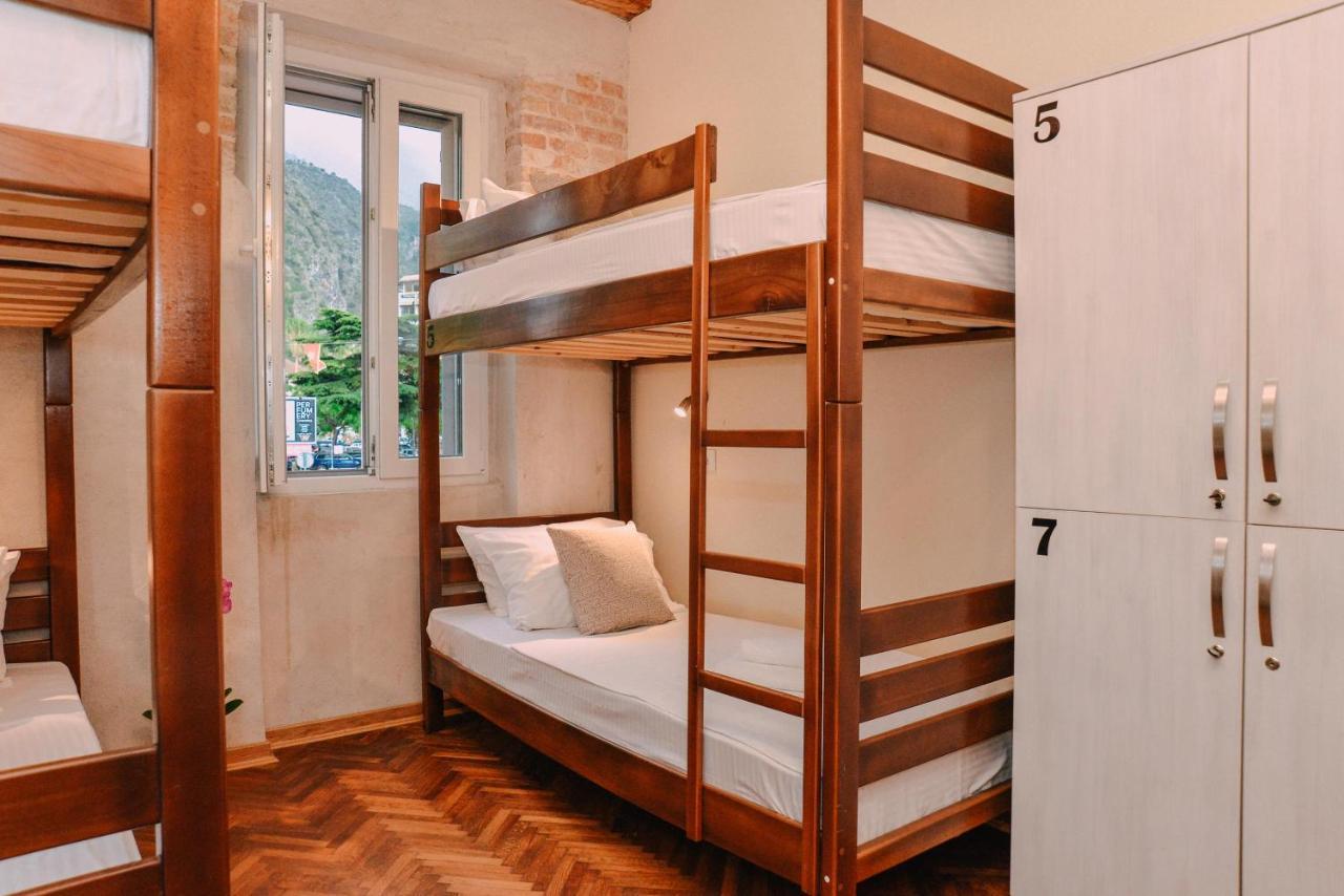 Step To Kotor Bay Guesthouse Exterior foto