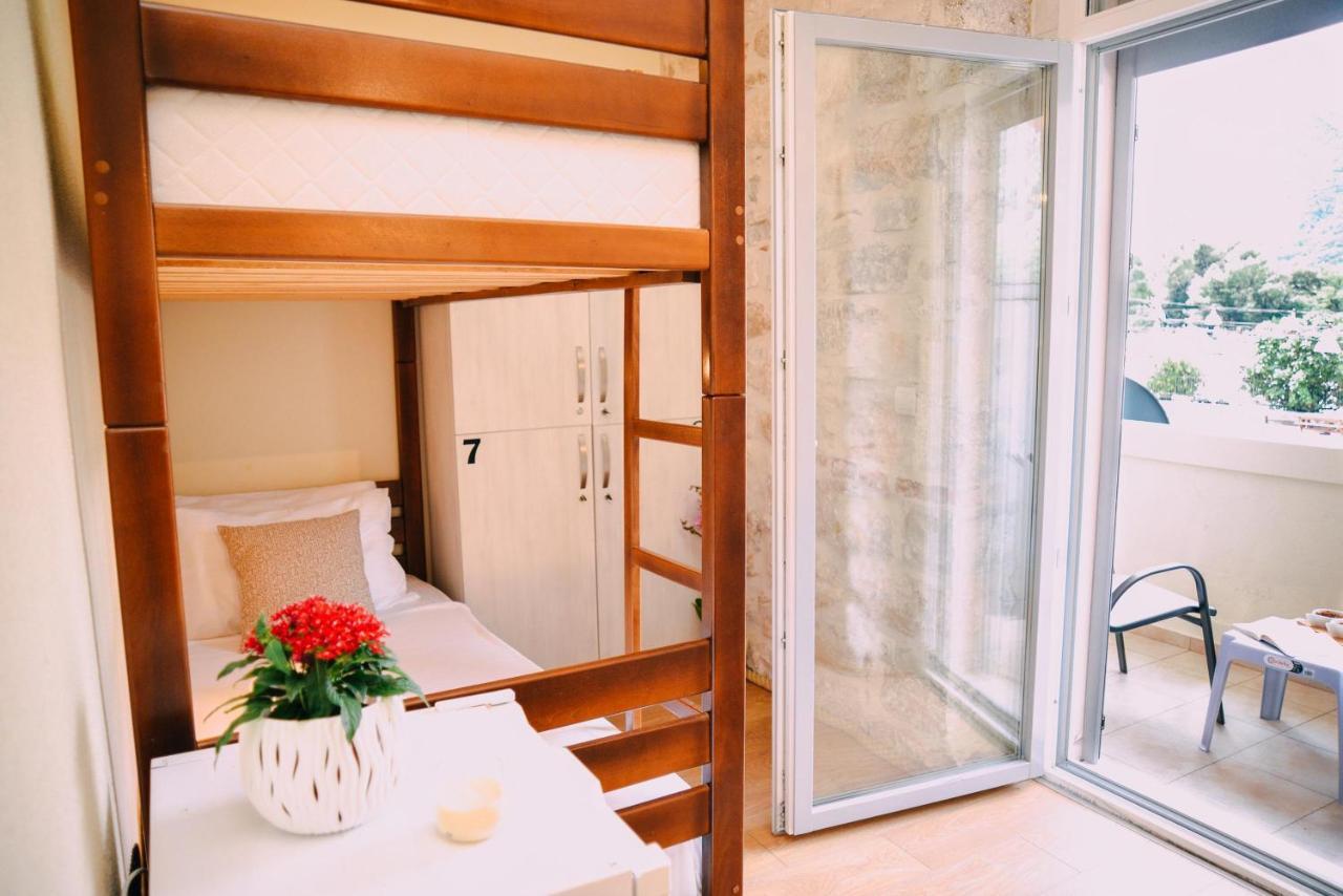 Step To Kotor Bay Guesthouse Exterior foto