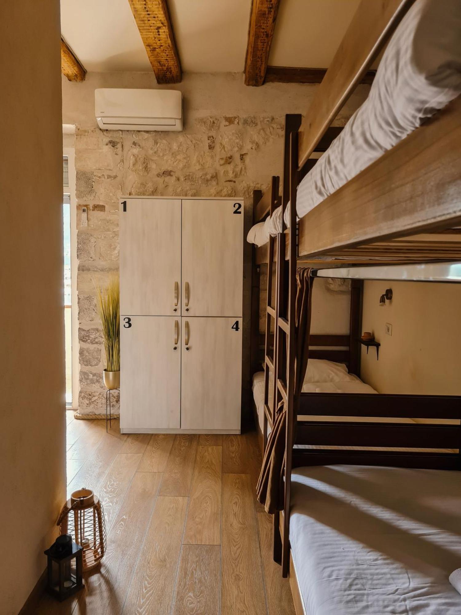 Step To Kotor Bay Guesthouse Exterior foto